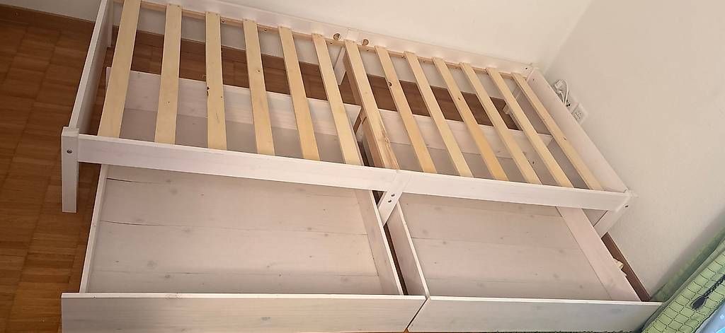 Betten: Bettgestell mit Lattenrost 90 x 200cm – Gebraucht aus Wetzikon ZH von fab_wkn9 1