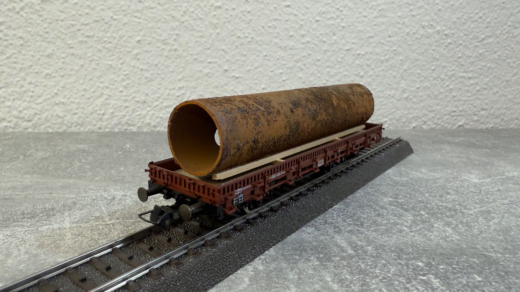 Roco Modellini di ferrovie: Roco Güterwagen mit Ladung H0 / AC – Usato da Schlieren venduto da rat_lq6b 2