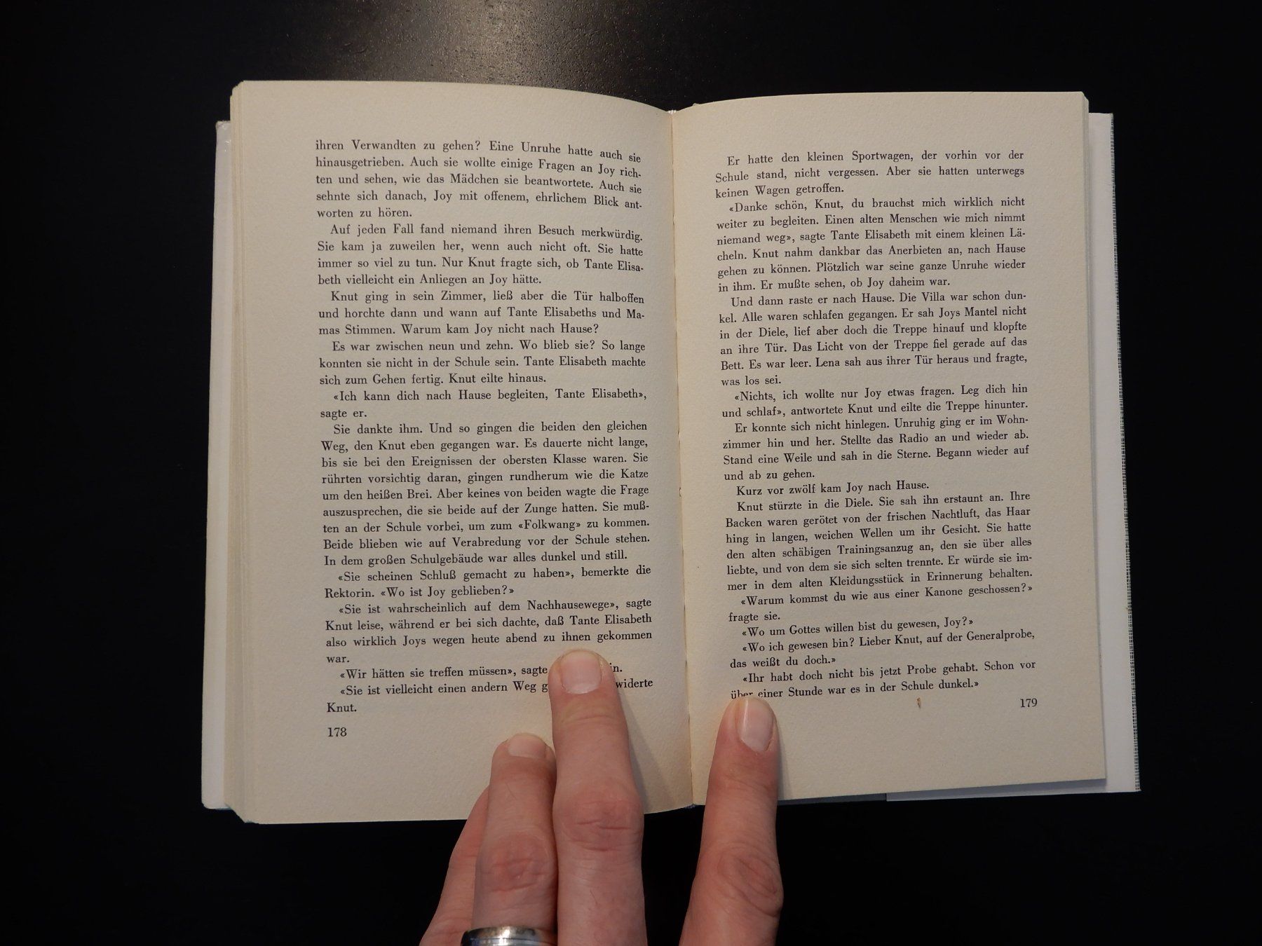 Bücher: "Das Mädchen im Regen" - Spannender Jugendroman – Gebraucht aus Erstfeld von Mario_boe0 8