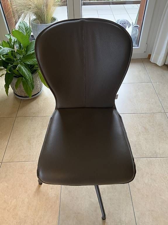 Sedie: 4 chaises en cuir pivotantes – Usato da Mollens VS venduto da cha_wh9r