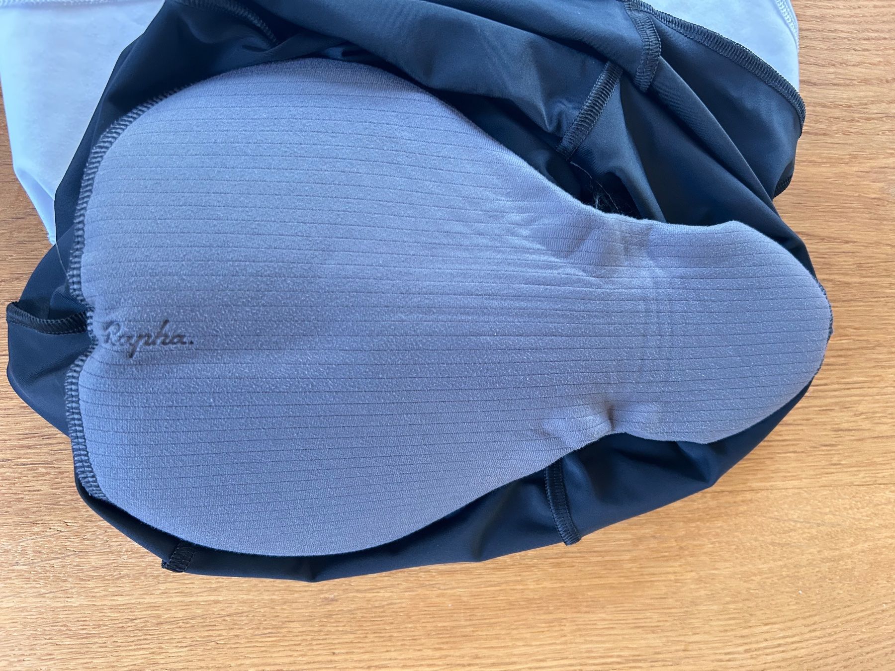 Rapha Canottiere & Pantaloni: RAPHA Rennbekleidung Set zu verkaufen – Usato da Wängi venduto da marthilda 5