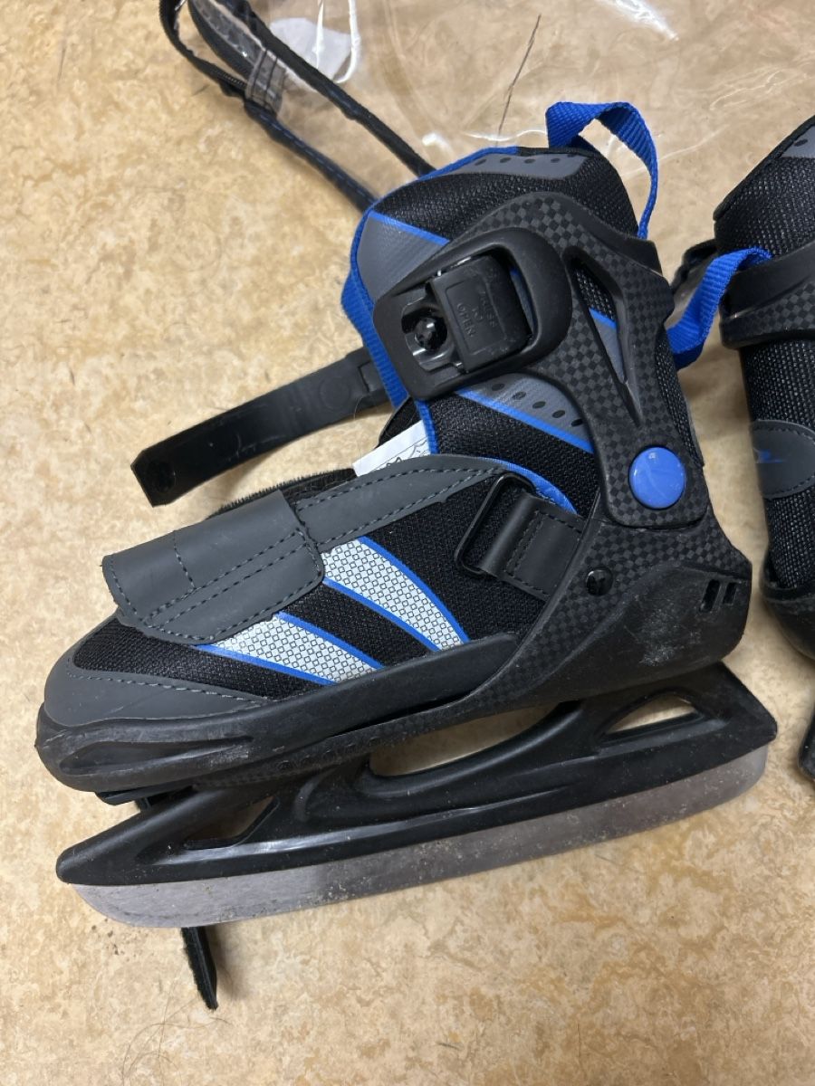 Pattini da ghiaccio: Kinder Schlittschuhe Grösse 29-33 – Usato da Urdorf venduto da 2msa2 3