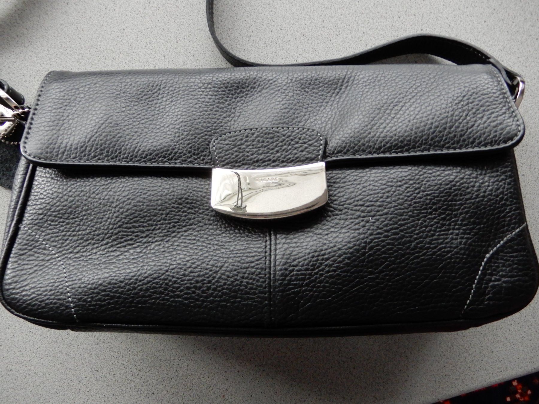 Picard Borse da donna: Picard Handtasche schwarz, Leder – Usato da Burgdorf venduto da Liss