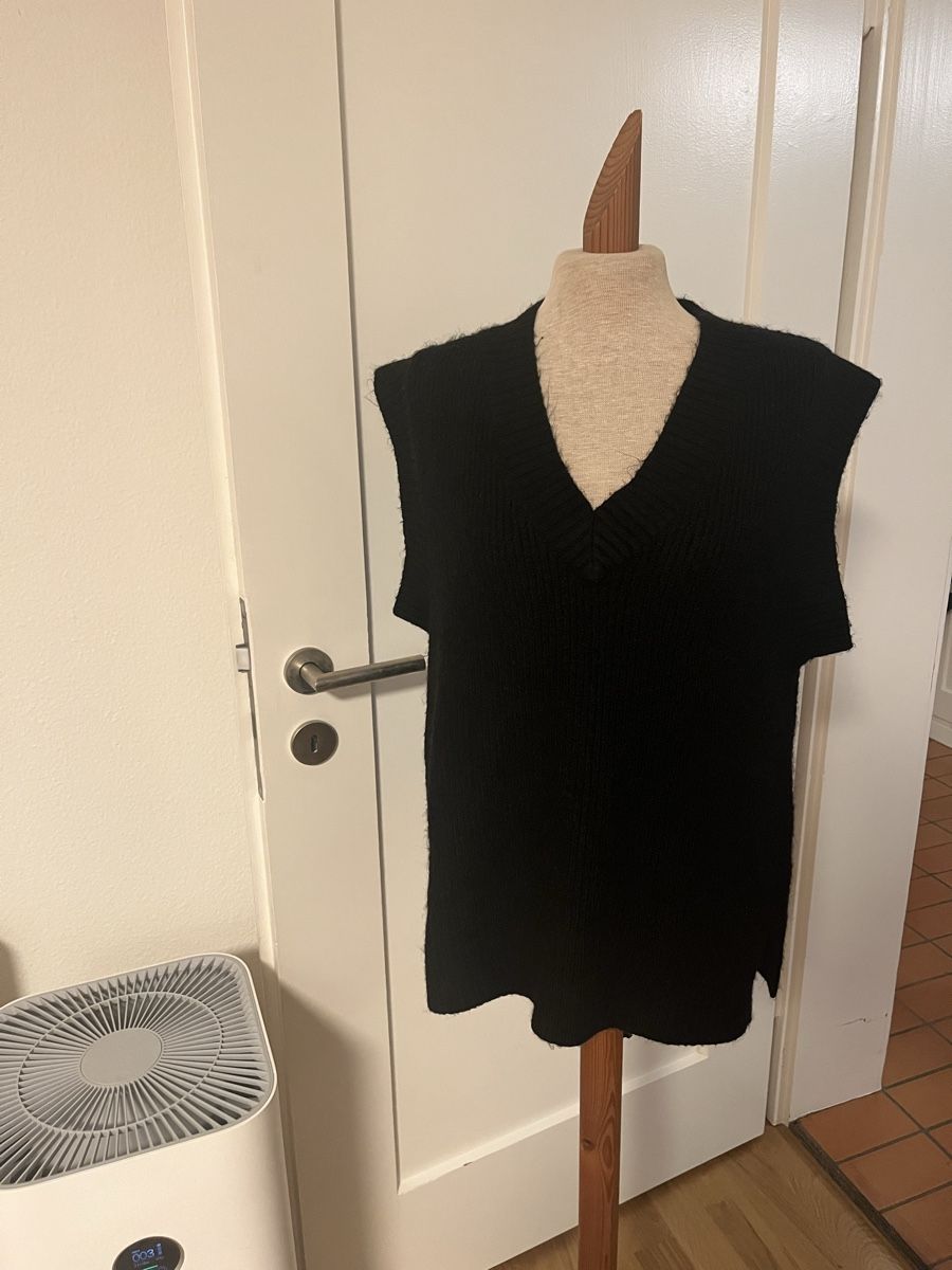 Pimkie Gilets & Westen: Schwarze Strickweste von Pimkie grösse S – Gebraucht aus Zürich von Mrstm4