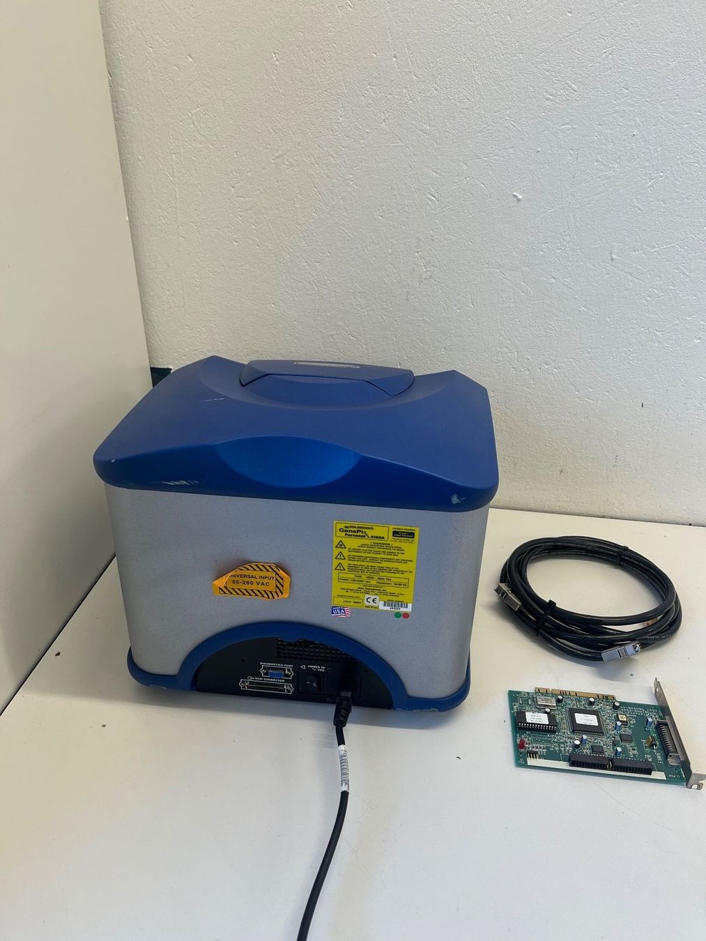 Accessori da laboratorio: Axon Labs GenePix Personal 4100A inkl. SCSI Interface Karte – Usato da Niederdorf venduto da LeptonAG_Labor 7