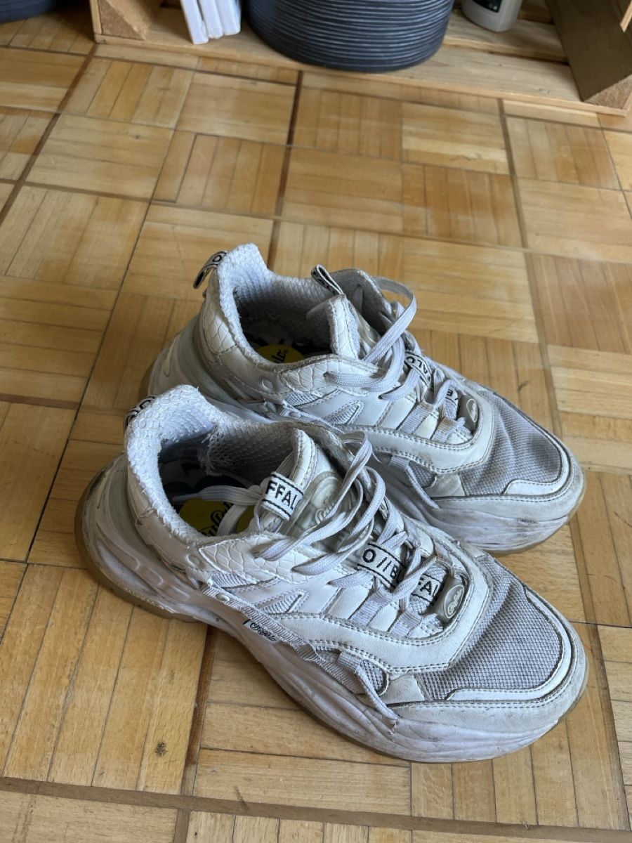 Buffalo Scarpe da uomo: Buffalo Turnschuhe weiss gebraucht Grösse 37 – Usato da Luzern venduto da ele_v95n 2