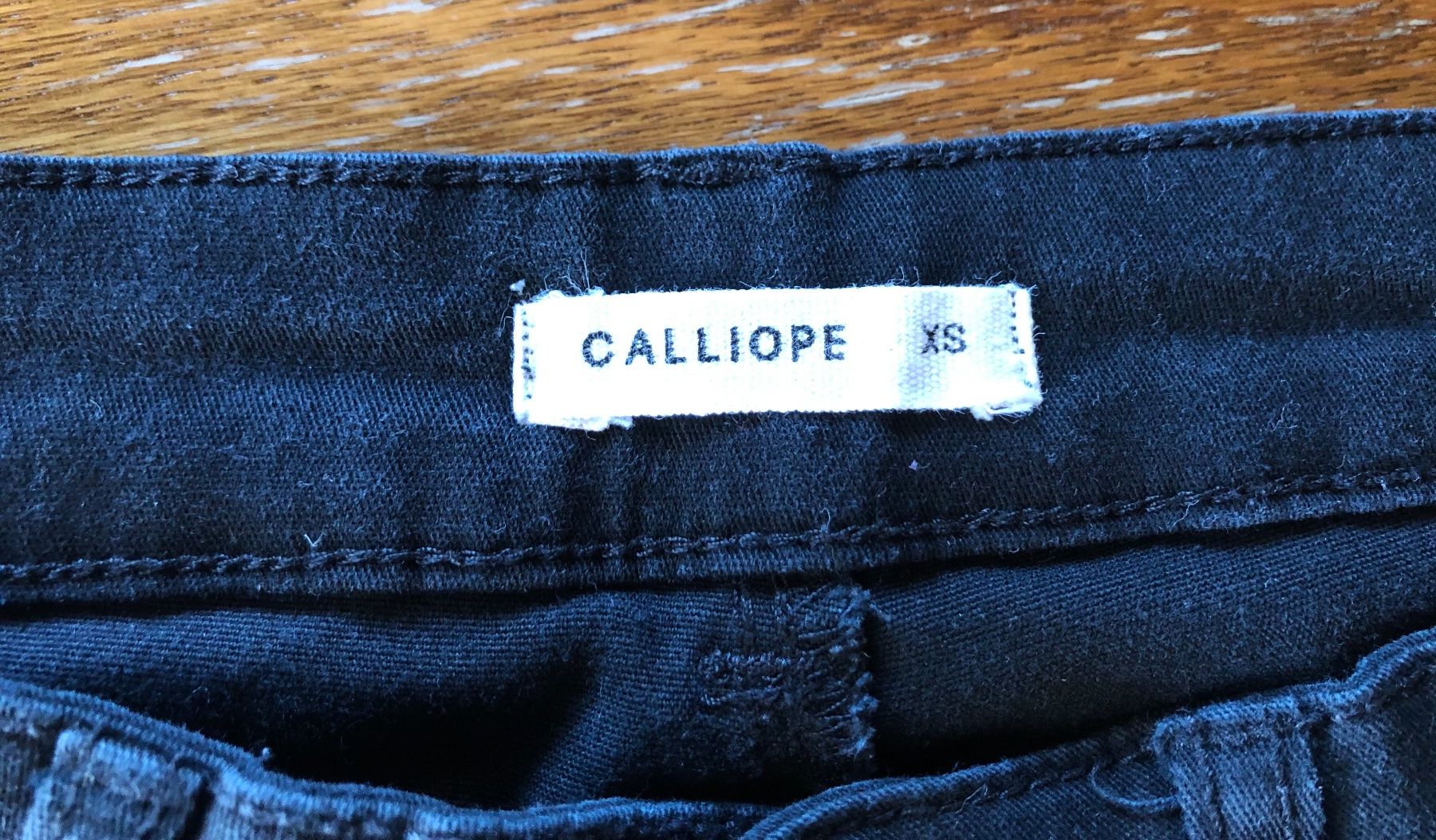 Pantaloni: Hose kurz schwarz, XS – Usato da Kriessern venduto da c_n1 1