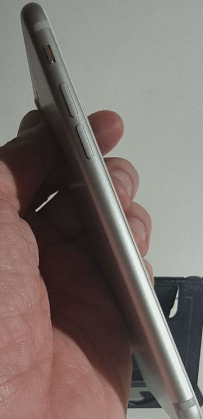 Apple Telefoni cellulari / Smartphones: Apple iPhone 7 Defekt  – Difettoso da La Tour de Peilz venduto da Dejobokin 1