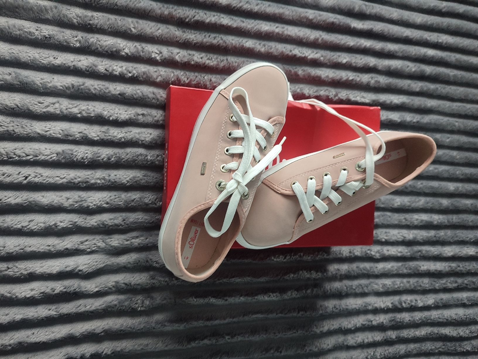 S.Oliver Scarpe da donna: Sneaker s'Oliver Gr. 41 - neu – Nuovo e nell'imballaggio originale da Rüti ZH venduto da syzu 6