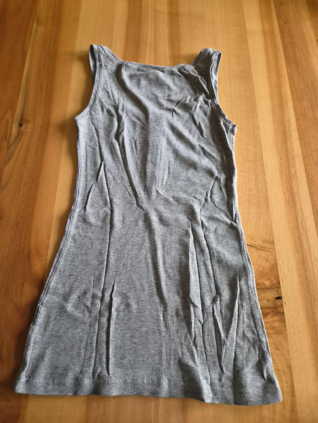 Tops: H&M Top grau Grösse S gerippt – Gebraucht aus Ibach von urs_sl5h 1