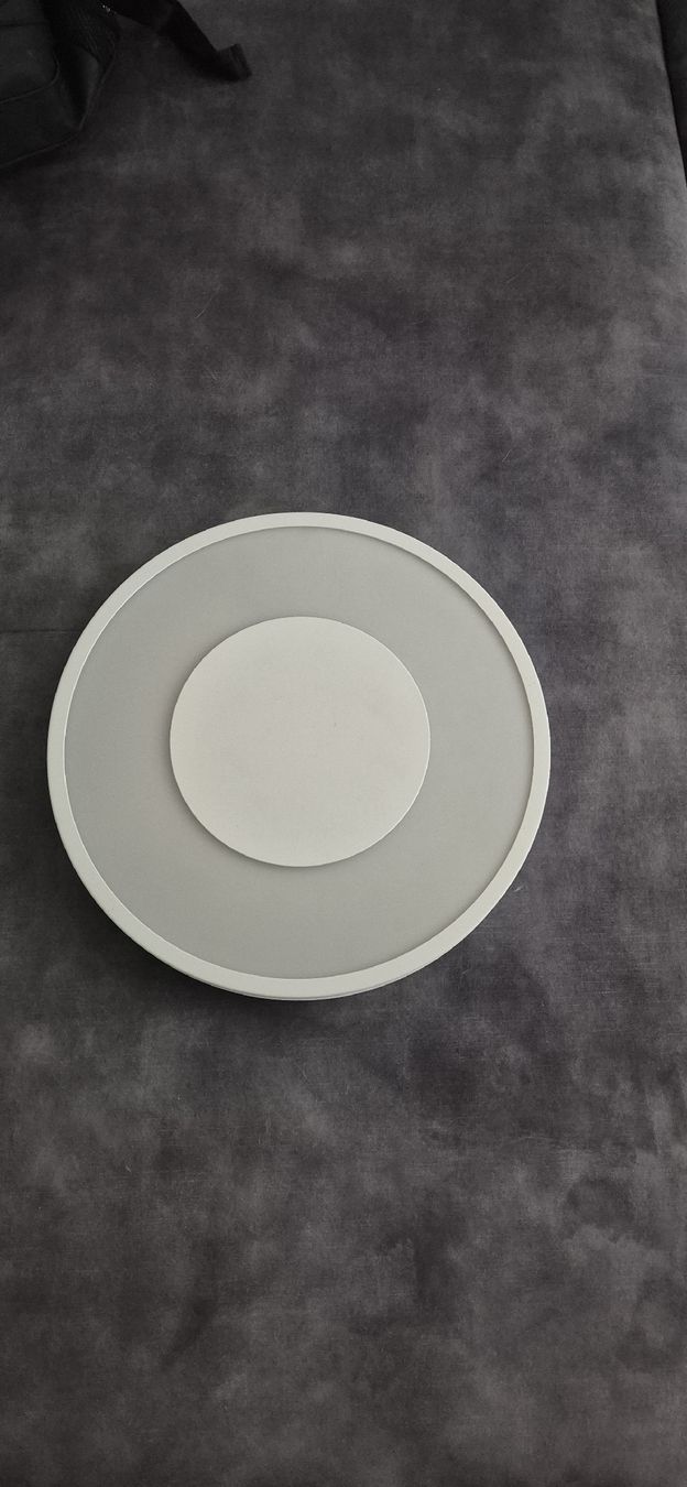 Philips Lustres & lampes de plafonds: Philips Hue Being – D'occasion à Reinach BL par 4fa_bct7 1