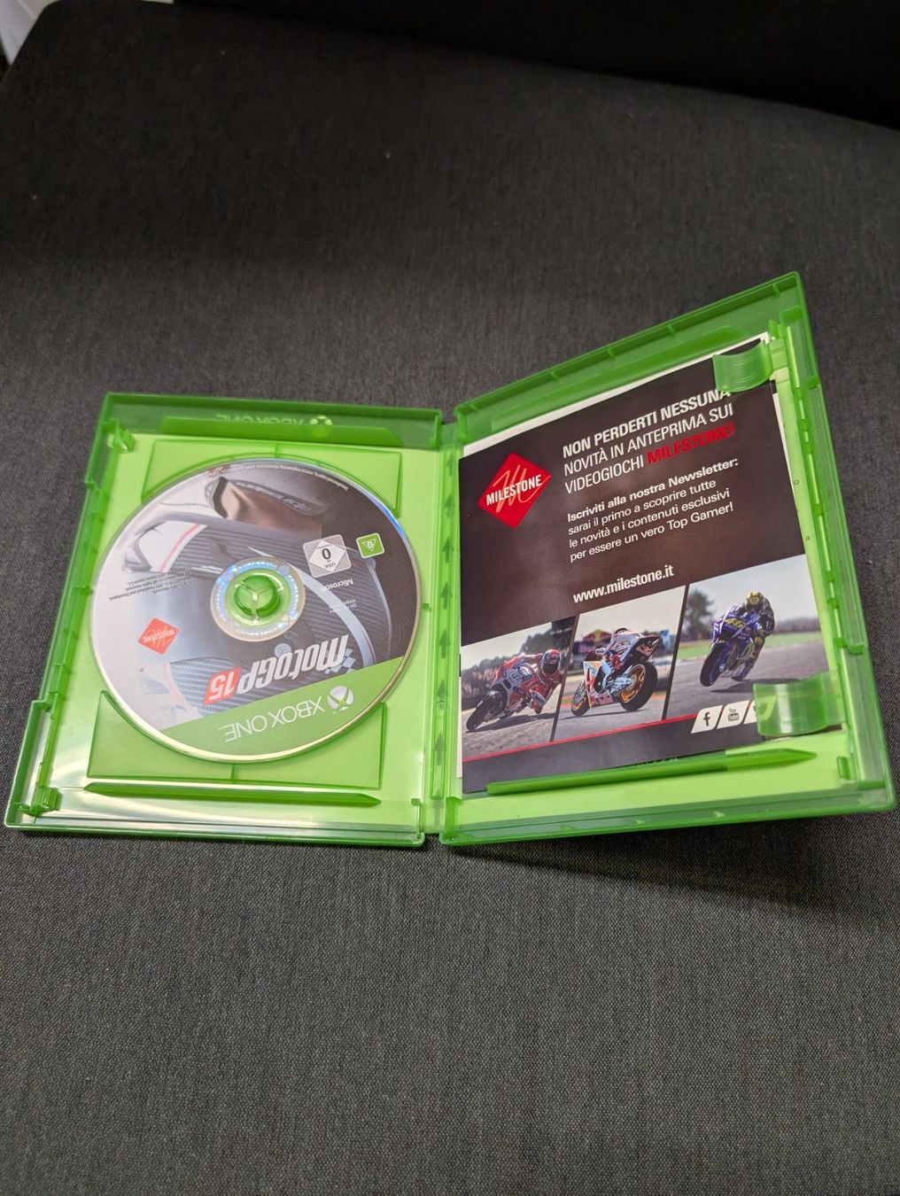 Giochi: Moto GP 15 Microsoft Xbox Series x / one – Usato da Giubiasco venduto da Ticinerd 2