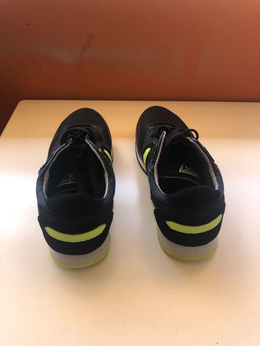 Guess Scarpe da uomo: Chaussures Guess taille 40 – Nuovo (secondo la descrizione) da Neuchâtel venduto da kedac 2