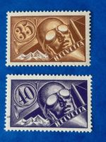 PA1923 - F6-7 - Pro Aéro ** - légère marque sur le F6 (coin)