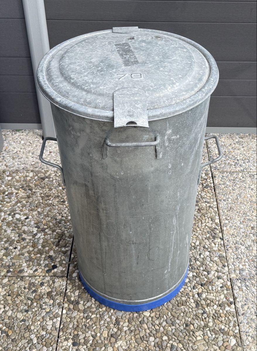 Cestini per rifiuti: Abfalleimer Tonne 70 L – Usato da Gerlafingen venduto da HungerDiva