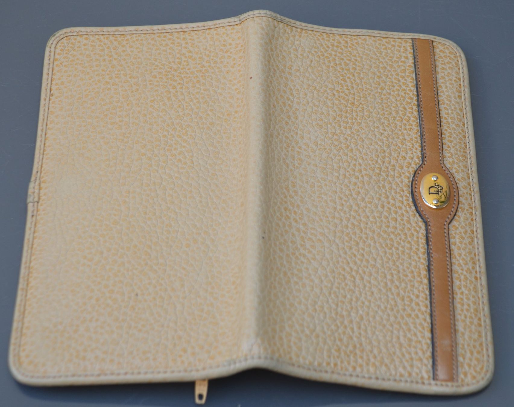 Dior Portamonete: Agenda Christian Dior portefeuille – Usato da Collonges venduto da Auganien 3