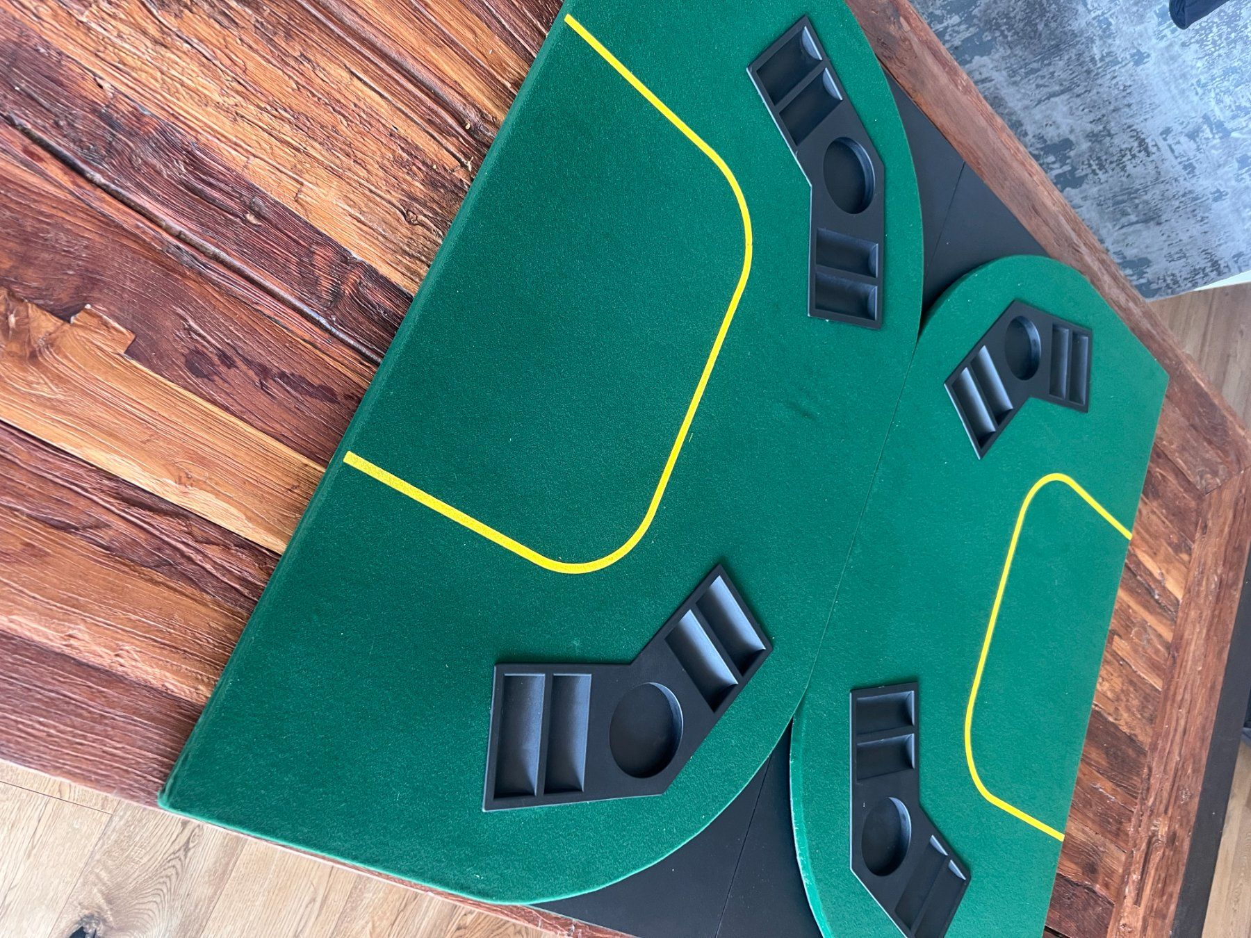 Jeux: Pocker-Tischauflage – D'occasion à Madetswil par Poseidon07 2