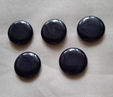 5 dunkelblaue Knöpfe, 28 mm.