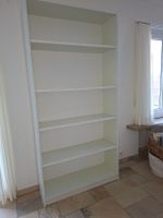 Bücherregal