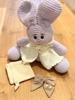 Gehäkelter Hase mit Musselin Tuch und Haarspange Set