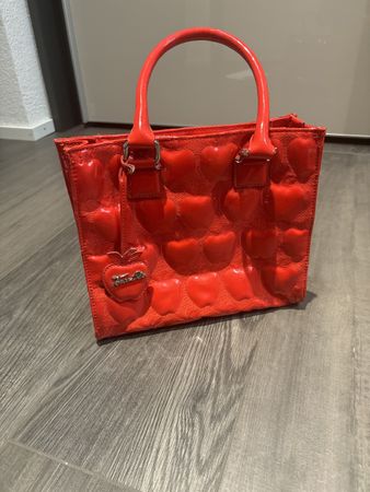 Sac à main rouge pomme "Fratella" brillant 💕🍎🍭