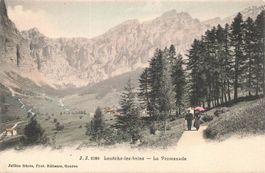 Leukerbad (VS) Promenade mit Alpenpanorama