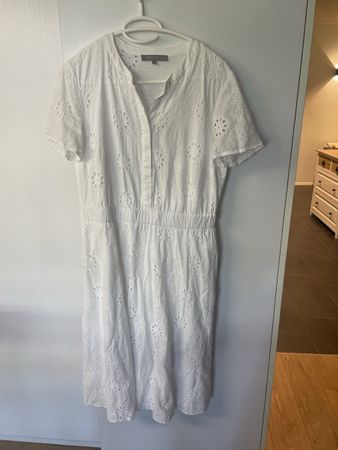 Christian Berg Kleid weiss Grösse 40 Lochstickerei