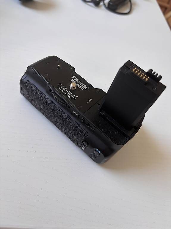 Caricatori & Batterie: Batteriegriff Phottix BG 500D – Usato da Zürich venduto da Ntramp13