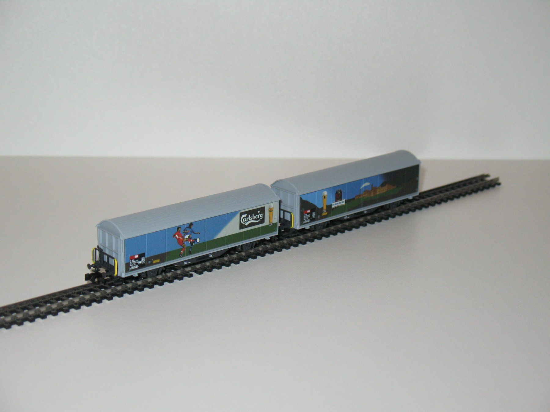 Trix Modellini di ferrovie: SBB Schiebewandwagen-Set "Feldschlösschen" N/ Minitrix 15610 – Usato da Ettiswil venduto da Caapraibex 1