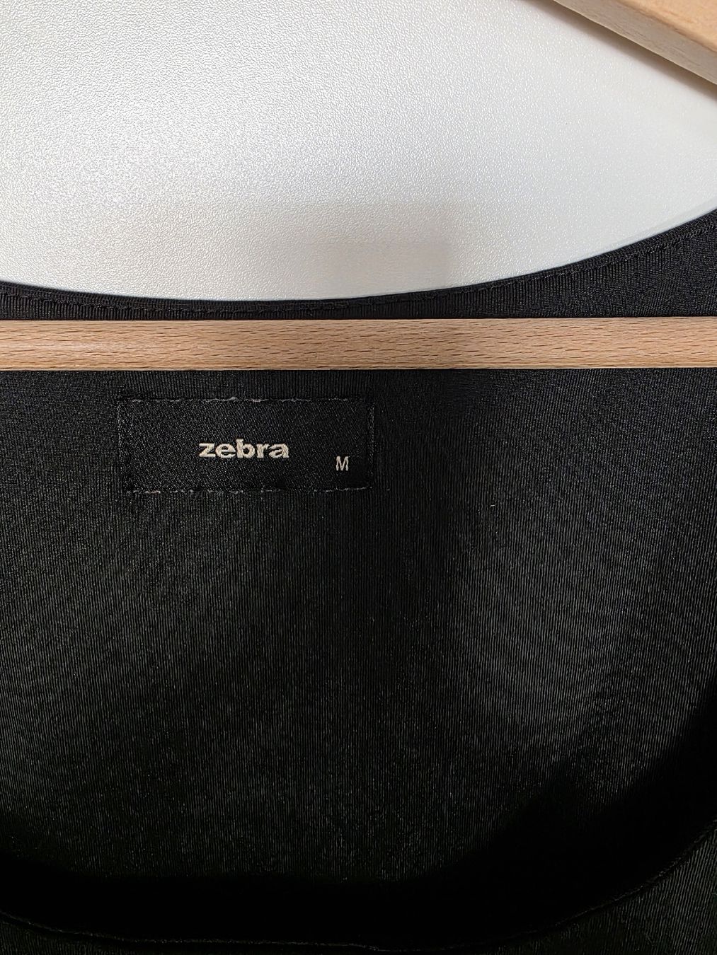 Zebra Tops: Zebra Top schwarz – Gebraucht aus Interlaken von NataliiaS 2