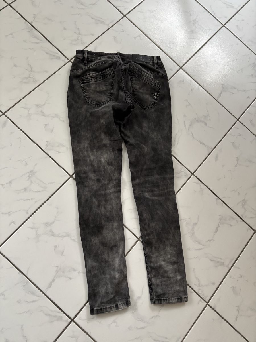 Jeans: Pantaloni  – Usato da Schwyz venduto da Francesca54 1