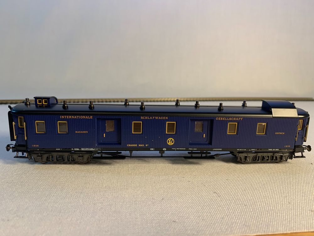 TRIX HO 3 VOIES REF 43397. VOITURE FOURGONCIWL N°1206 ECLAIRAGE EN BOITE