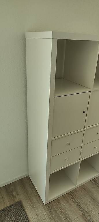 Scaffali: Ikea 8er Kallax Gestell inkl. Einsätze – Usato da Pfäffikon ZH venduto da Lafayette. 1
