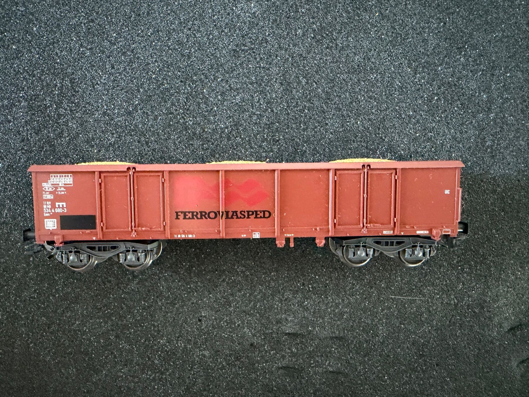 Modellini di ferrovie: Modelleisenbahn Wagen – Usato da Duggingen venduto da Ysvogel