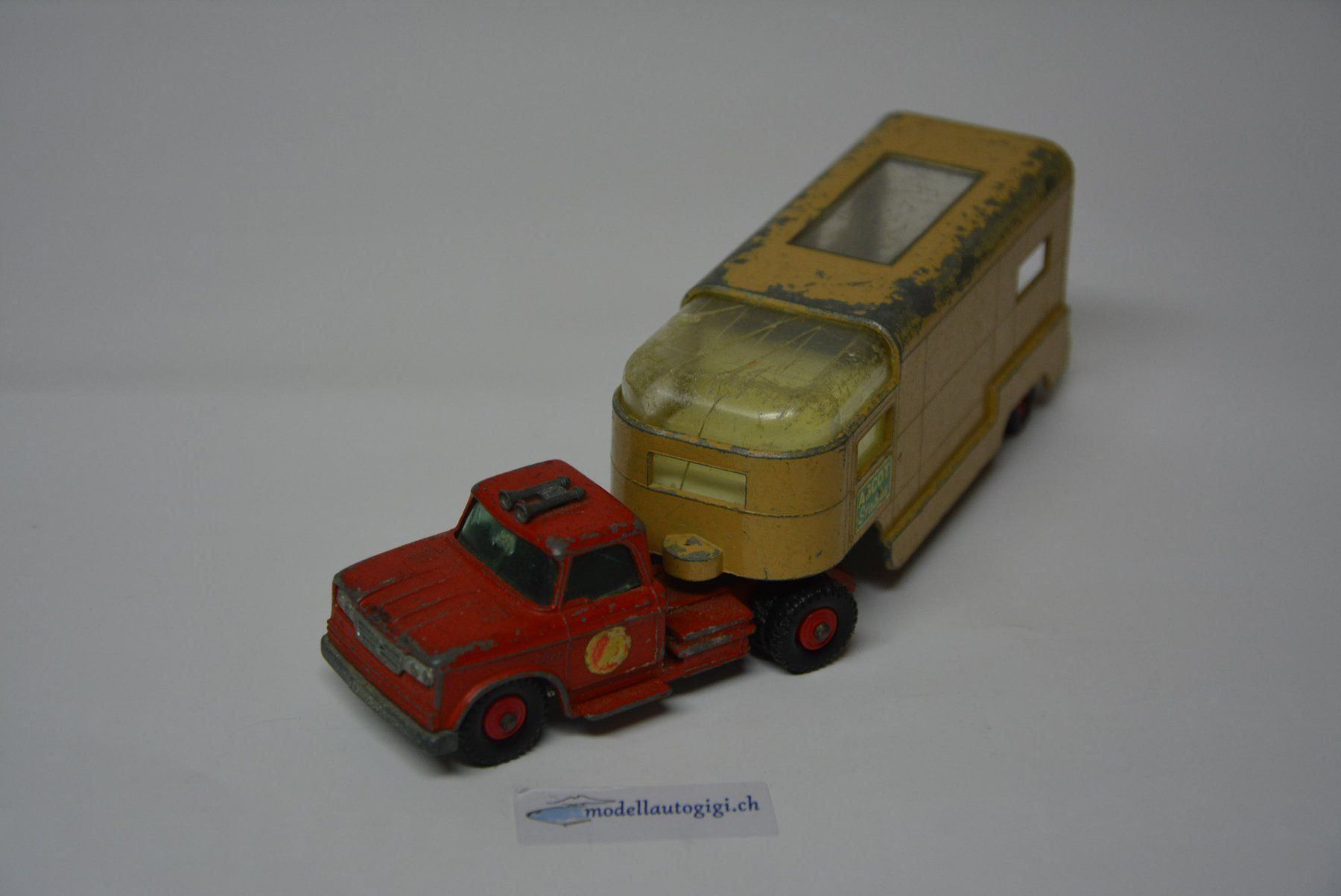 Dodge Modellini d'auto: Dodge  K-18 1971 Pferdetransp.  Matchbox – Difettoso da Goldach venduto da Feivel9 1