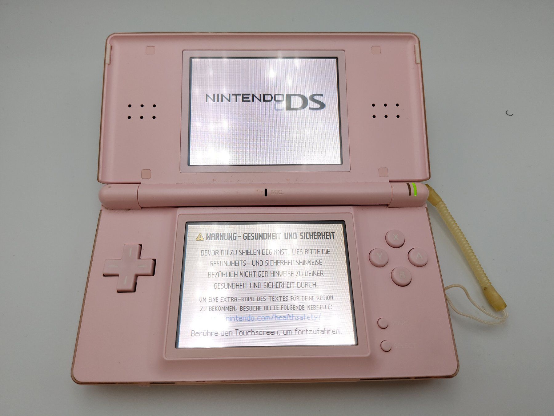 Nintendo DS Lite in rosa mit 5 Spielen, Ladekabel und Hülle (Gebraucht ...