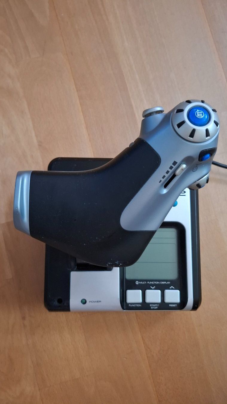 Logitech Controller: Logitech G Saitek X52 HOTAS Throttle und Stick – Usato da Ennetbaden venduto da Rosen1 2