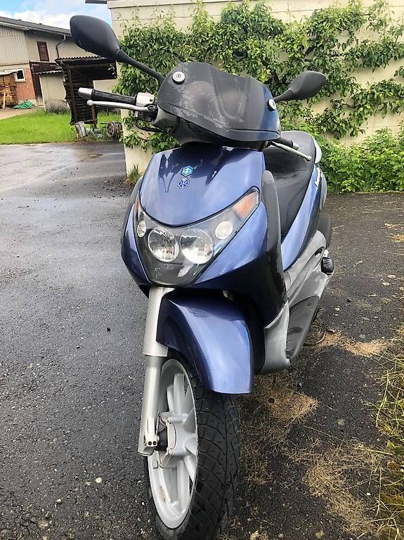 Scooters: PIAGGIO Beverly 125 – D'occasion à Freienwil par tan_8ydy 2