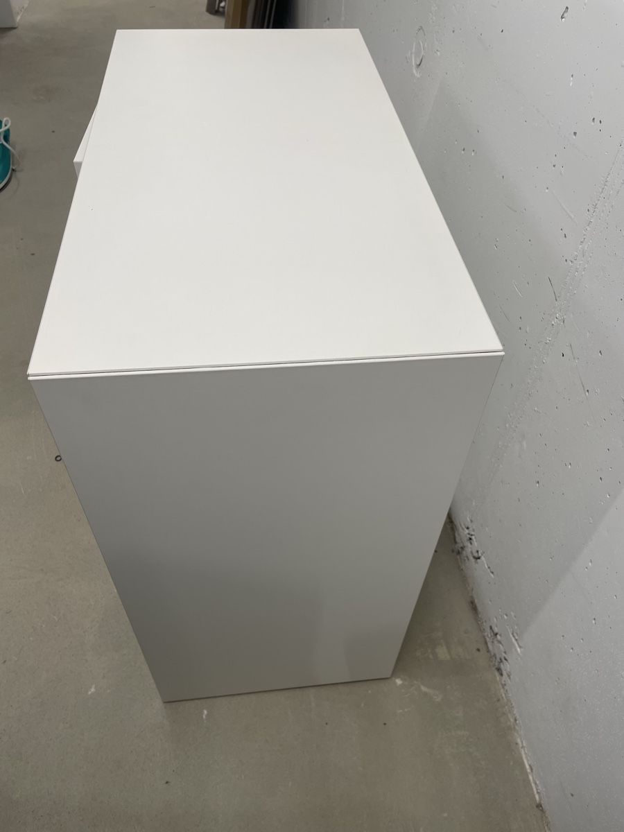 Armadi: White cabinet with two doors, used – Usato da Thalwil venduto da agg_9656 1