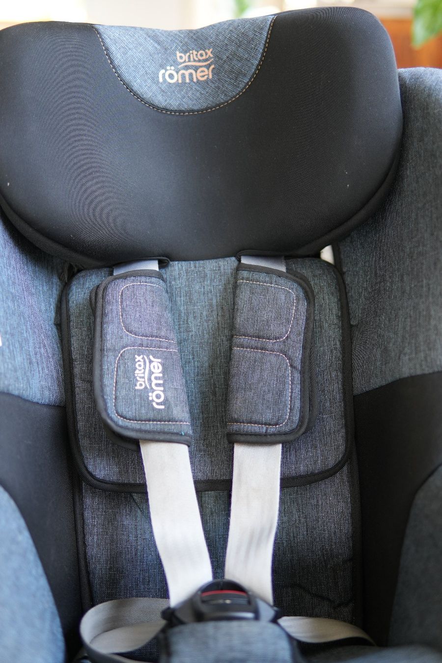 Britax Römer Seggiolini per auto: Britax Römer Swingfix M i-size – Usato da Richterswil venduto da Honzour 4