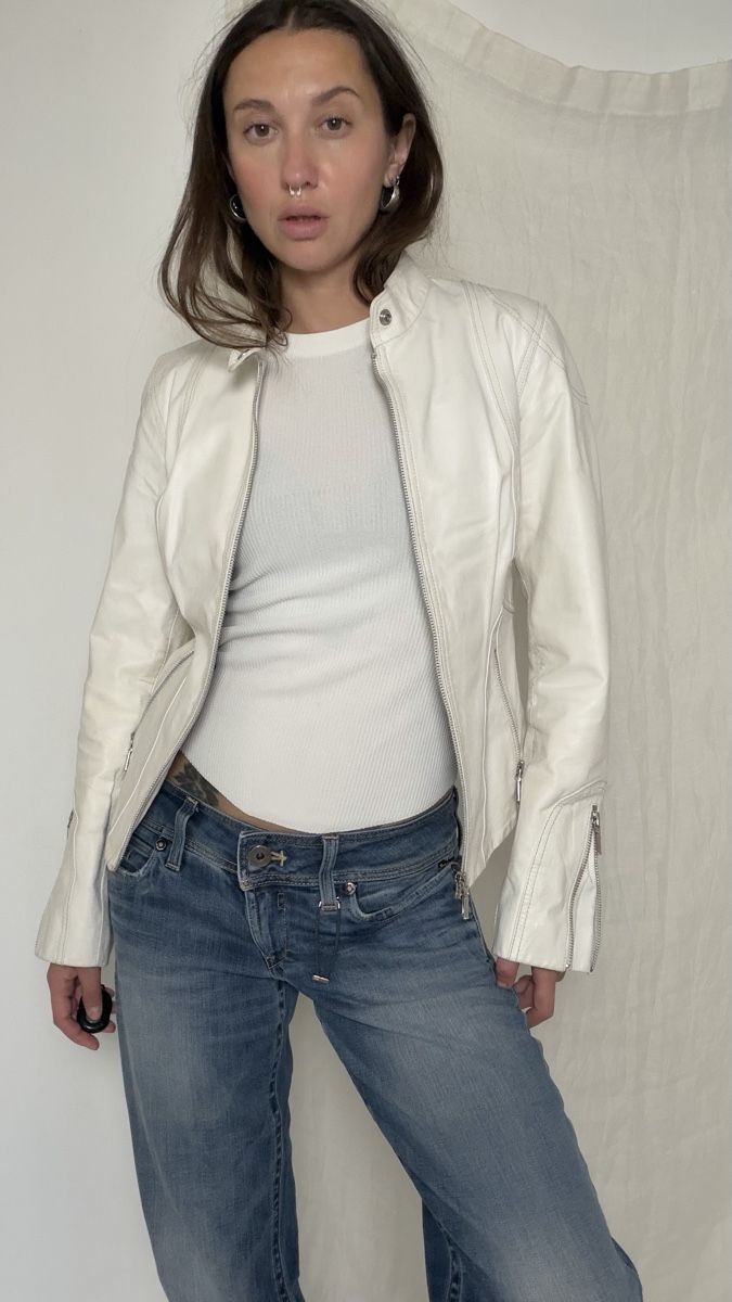 Jacken: Y2K style white leather jacket  Size S – Gebraucht aus Knonau von Grapesvintage 3