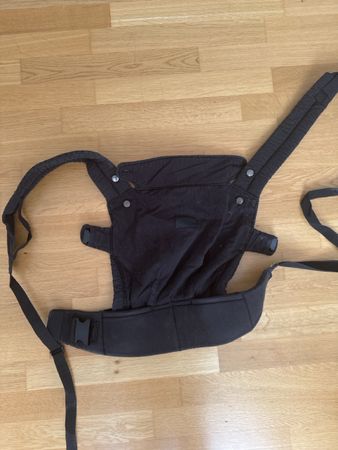 Babytrage Momcozy schwarz guter Zustand