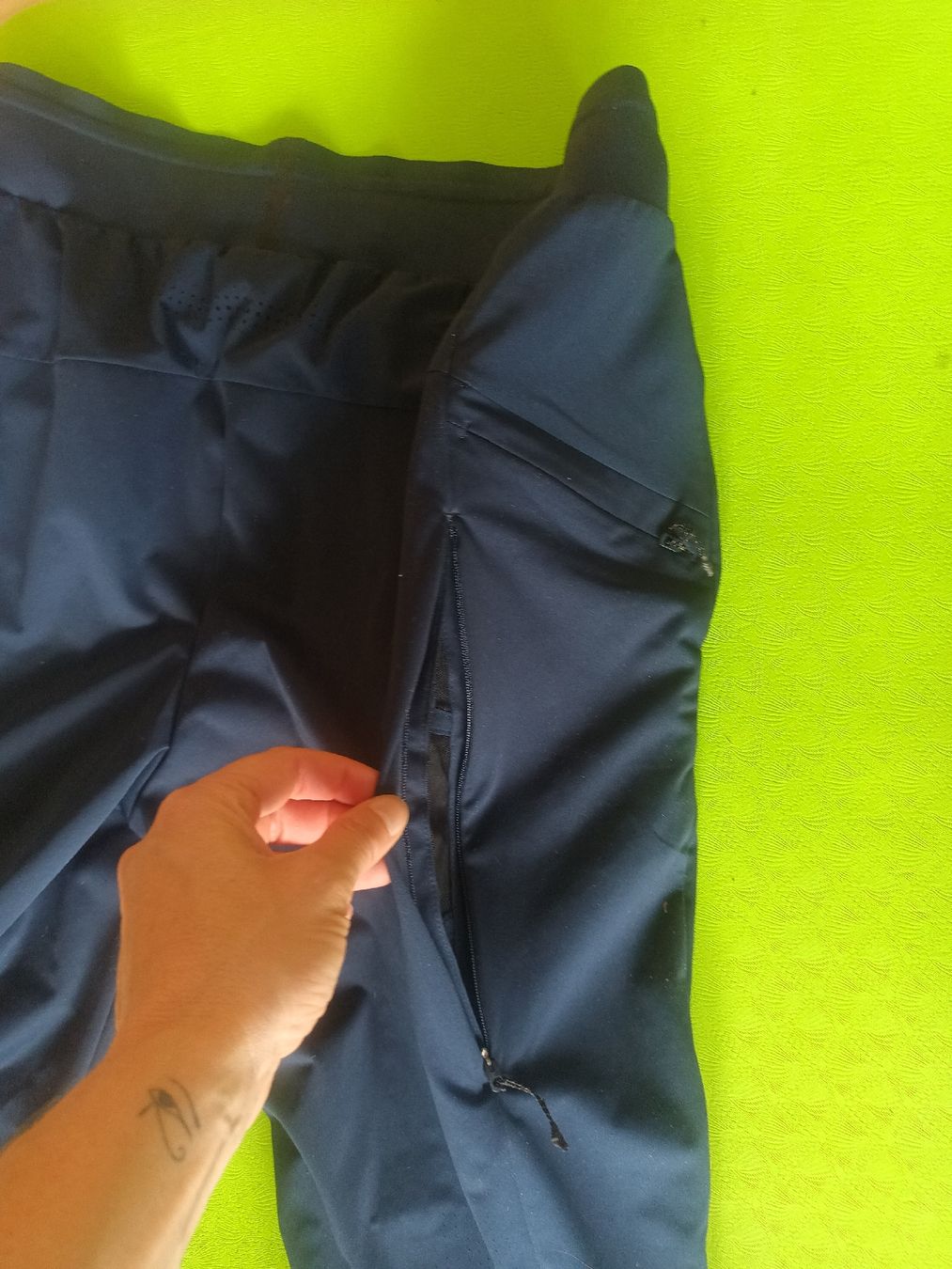 Odlo Pantaloni: ODLO Herren Langlaufhose M dunkelblau – Usato da Dübendorf venduto da selestrine 5