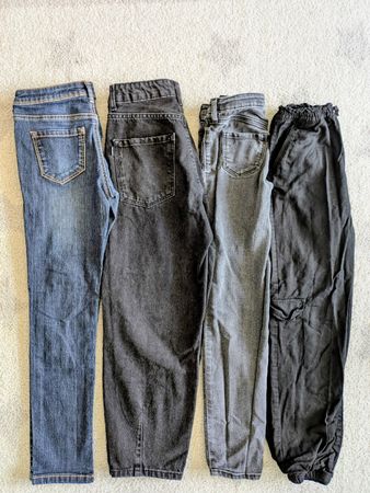 🌸 Jeans & Baggy Hose Gr. 134 & 140 🌸