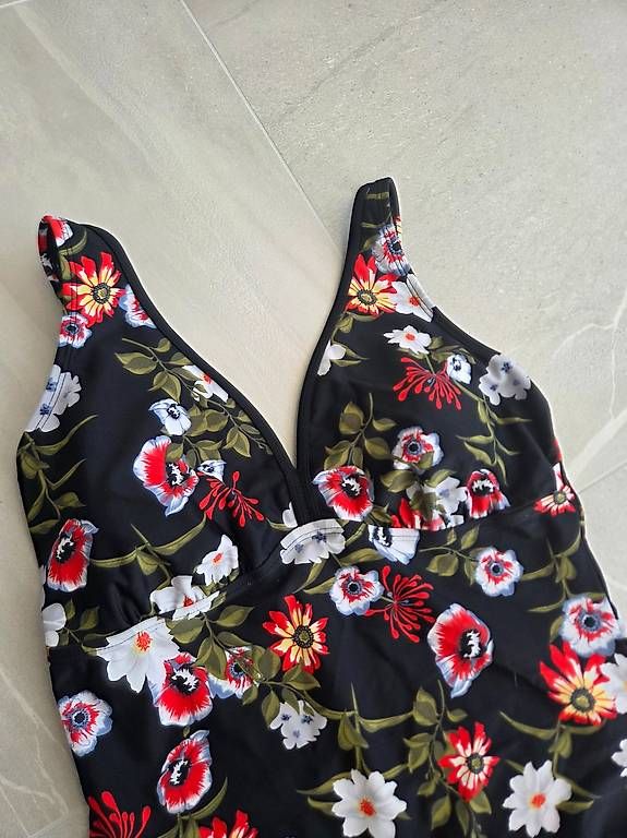 Costumi da bagno & Bikini: Badeanzug Bonprix – Nuovo (secondo la descrizione) da Wängi venduto da Bibo4. 1