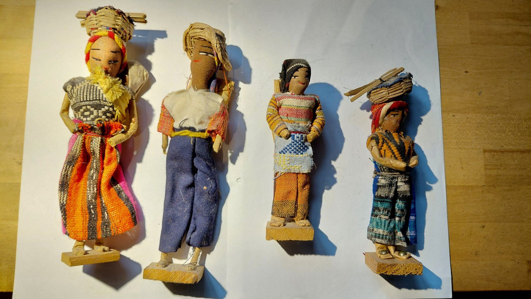 Bambole: 4 Puppen Indianisch – Usato da Gelterkinden venduto da martinom 2