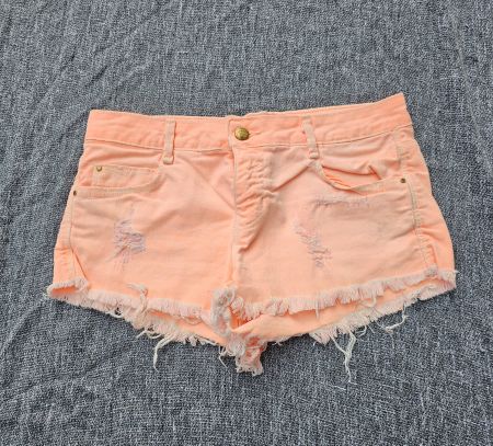 coole Shorts Hotpants Jeans ZARA Gr. 36