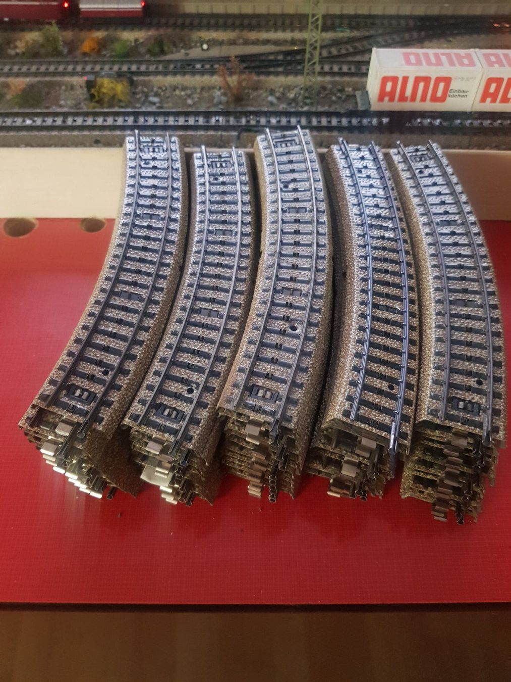 Märklin Modelleisenbahnen: Märklin Gleise 5100   50 Stk – Gebraucht aus Stalden VS von Saprmi