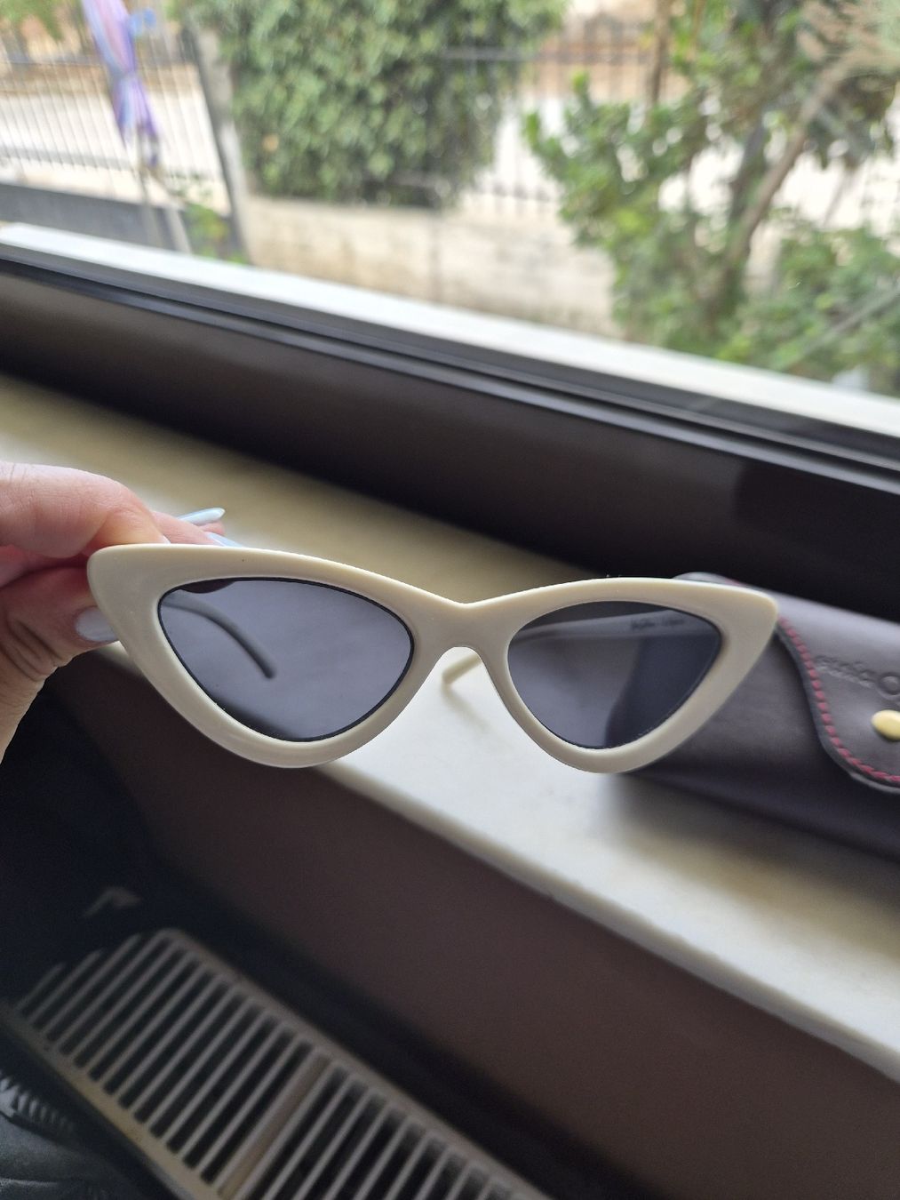 Brillen & Gläser: Cat Eye Sunglasses Off White Le Spec – Gebraucht aus Maur von Sofi___ 2