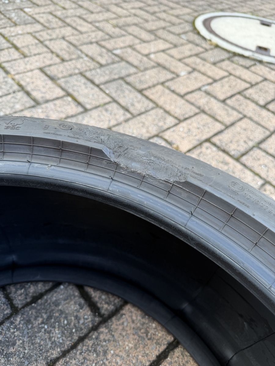 Pneumatici & Ruote complete: 315/30R22 Sommerpneu Pirelli – Usato da Aristau venduto da 020214 2